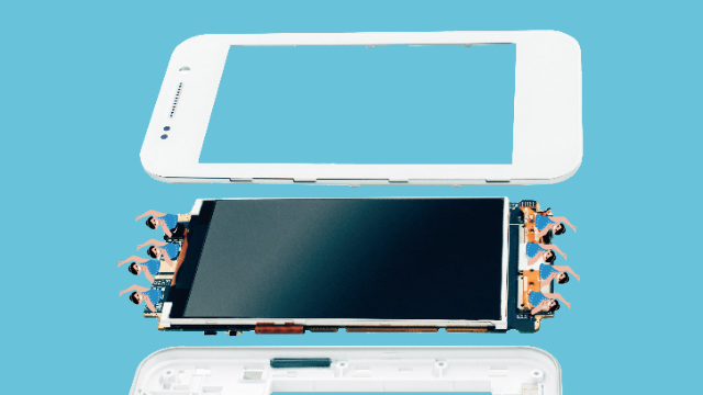 連接智能手機的電極以通電